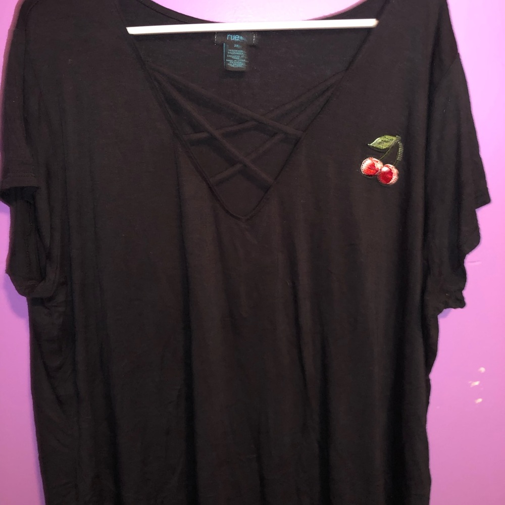 3X BLACK TEE WITH CHERRY 🍒